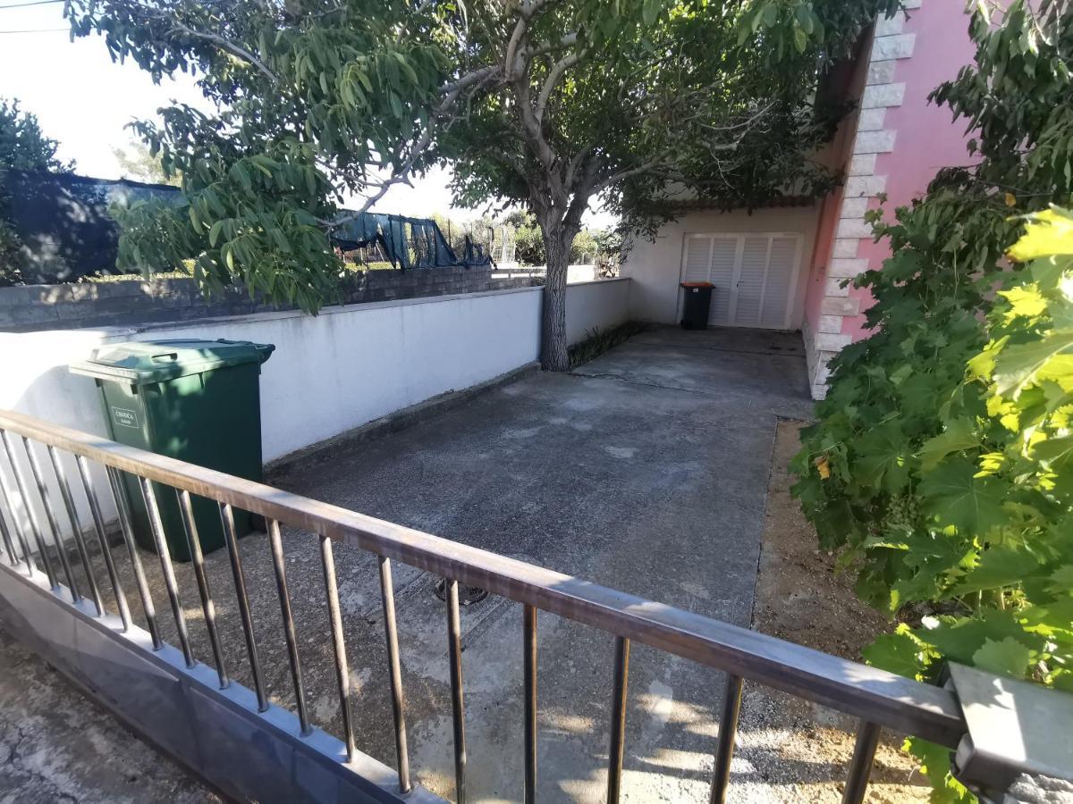 Guest House With Pool Ante Врси Екстериор снимка